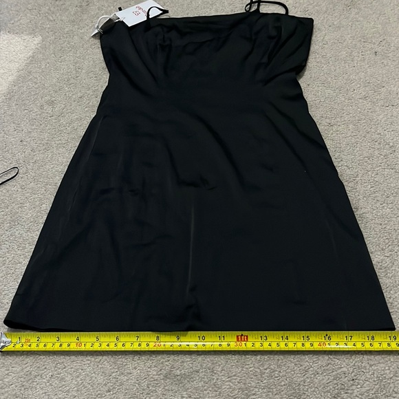 Sun-deh Dress - Picture 9 of 11